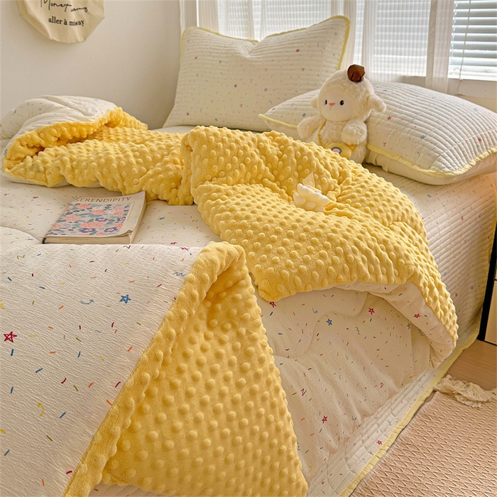 91家纺网 家纺一手货源 找家纺 小叮当家纺仓储工厂店 买家秀 爆款花型2025新款床盖豆豆被套春秋被套冬被云感超软木棉被子被芯 豆豆被-彩星甜梦