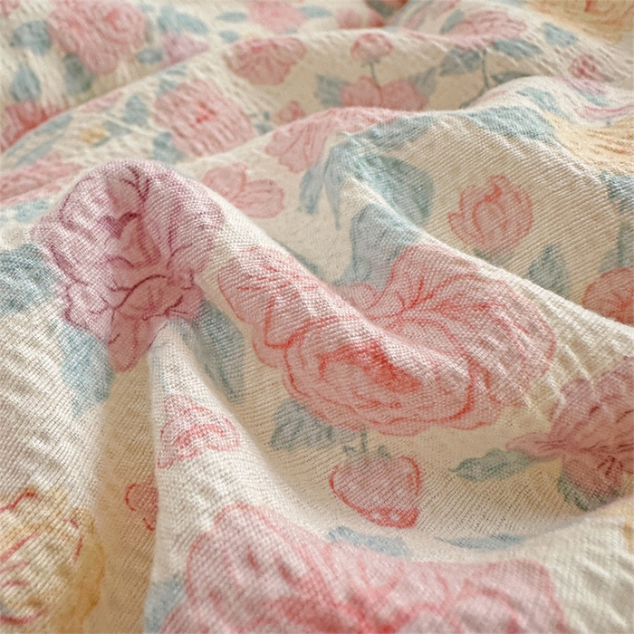 91家纺网 家纺一手货源 找家纺 小叮当家纺仓储工厂店 买家秀 爆款花型2025新款床盖豆豆被套春秋被套冬被云感超软木棉被子被芯 豆豆被-花漾绒语