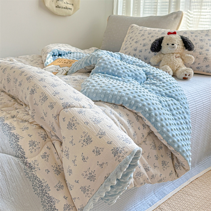 91家纺网 家纺一手货源 找家纺 小叮当家纺仓储工厂店 买家秀 爆款花型2025新款床盖豆豆被套春秋被套冬被云感超软木棉被子被芯 豆豆被-蓝黛