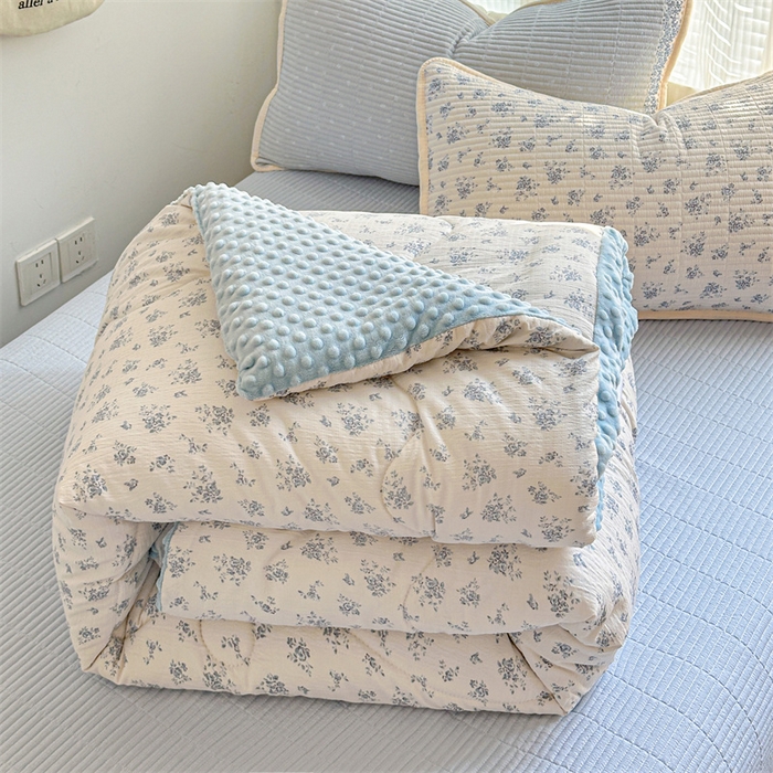 91家纺网 家纺一手货源 找家纺 小叮当家纺仓储工厂店 买家秀 爆款花型2025新款床盖豆豆被套春秋被套冬被云感超软木棉被子被芯 豆豆被-蓝黛