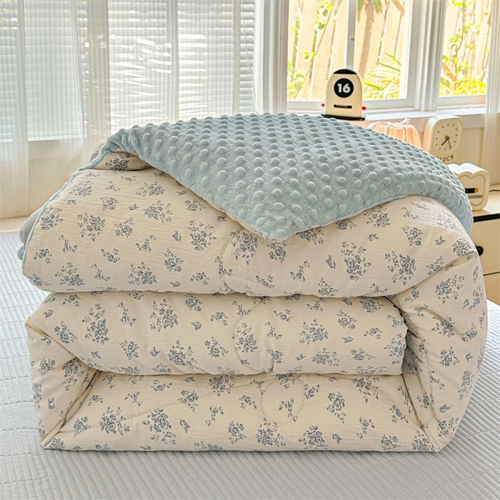 91家纺网 家纺一手货源 找家纺 小叮当家纺仓储工厂店 买家秀 爆款花型2025新款床盖豆豆被套春秋被套冬被云感超软木棉被子被芯 豆豆被-蓝黛