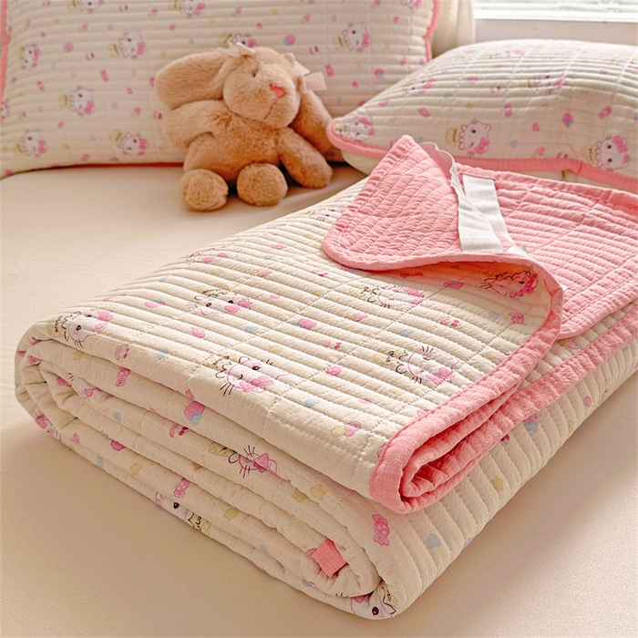 91家纺网 家纺一手货源 找家纺 小叮当家纺仓储工厂店 买家秀 爆款花型2025新款床盖豆豆被套春秋被套冬被云感超软木棉被子被芯 豆豆被-奇梦甜猫