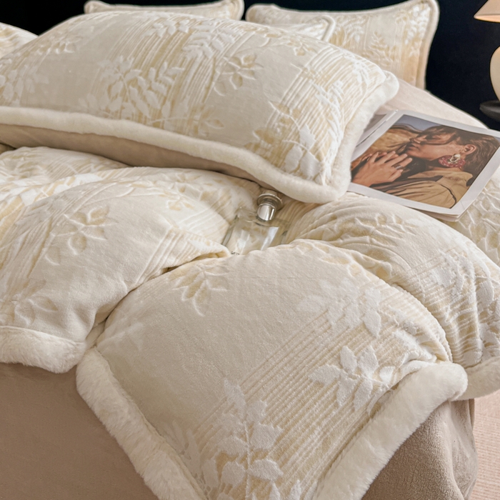 91家纺网 家纺一手货源 找家纺 （总）极简 2025新款立体雕花牛奶绒四件套系列