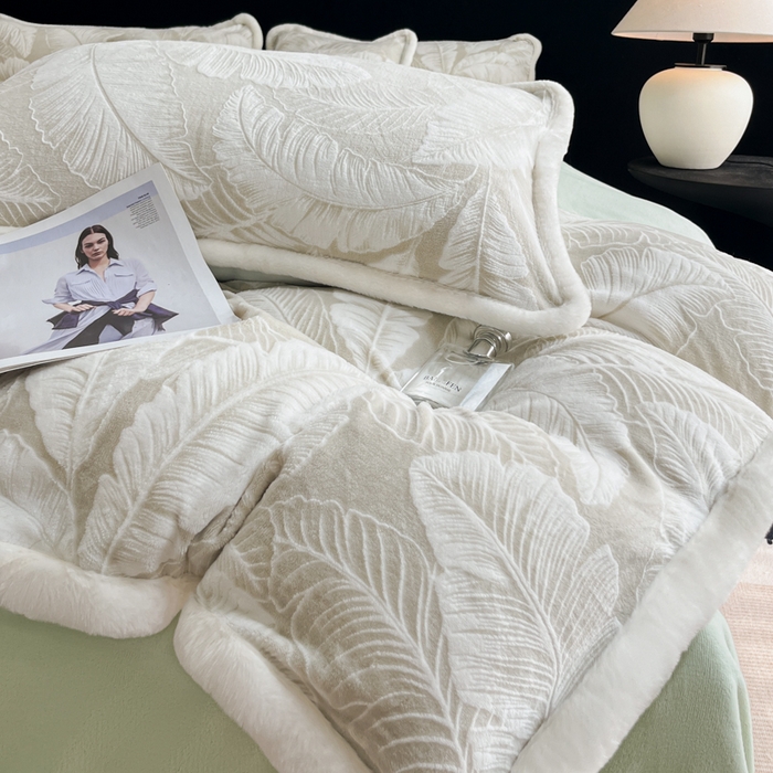 91家纺网 家纺一手货源 找家纺 （总）极简 2025新款立体雕花牛奶绒四件套系列