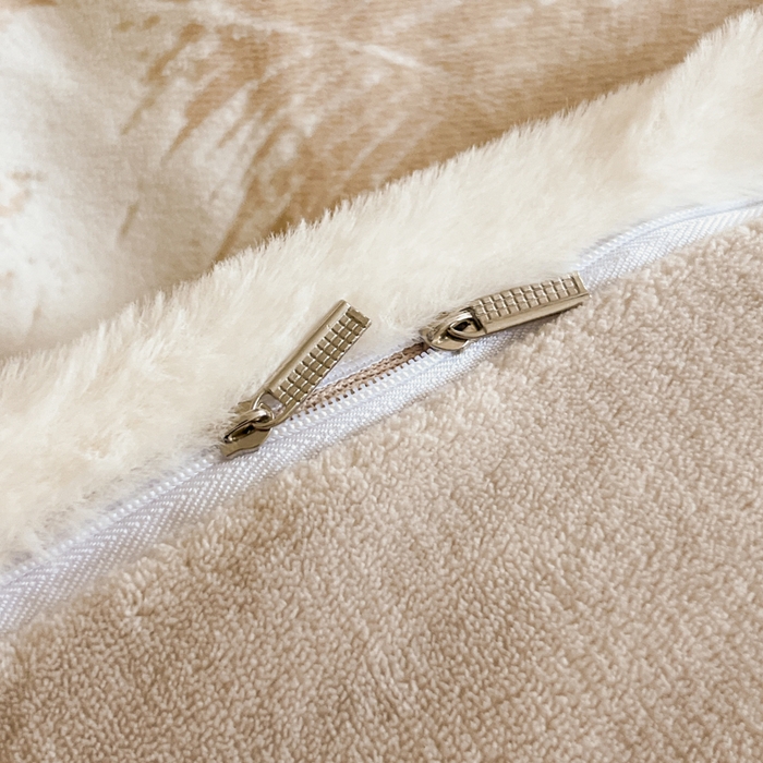 91家纺网 家纺一手货源 找家纺 极简 2025新款立体雕花牛奶绒四件套系列 卡莱-暖棕