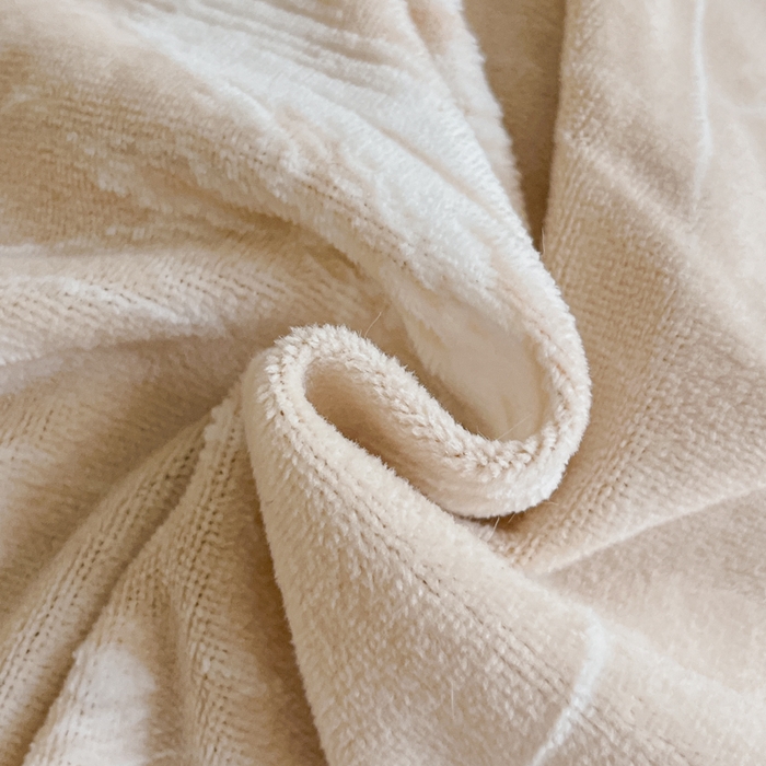 91家纺网 家纺一手货源 找家纺 极简 2025新款立体雕花牛奶绒四件套系列 卡莱-暖棕