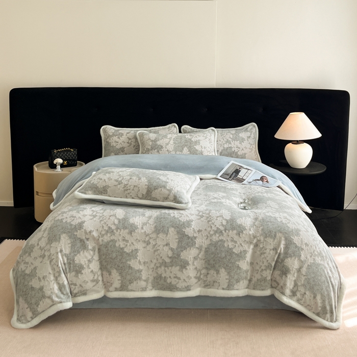 91家纺网 家纺一手货源 找家纺 极简 2025新款立体雕花牛奶绒四件套系列 丽塔-灰