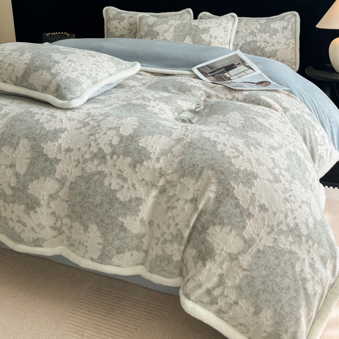 91家纺网 家纺一手货源 找家纺 极简 2025新款立体雕花牛奶绒四件套系列 丽塔-灰