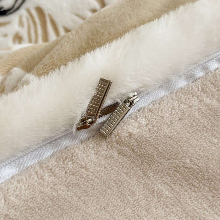 91家纺网 家纺一手货源 找家纺 极简 2025新款立体雕花牛奶绒四件套系列 罗赛拉-黄