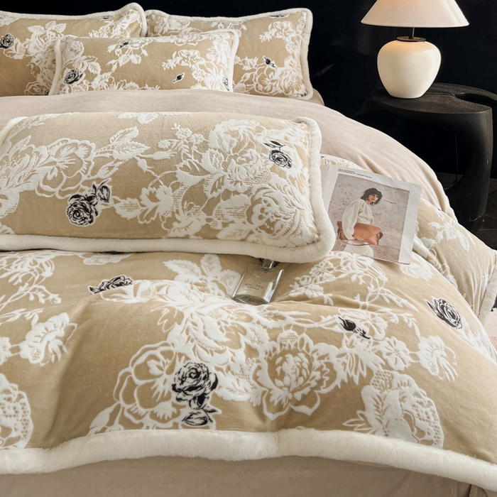 91家纺网 家纺一手货源 找家纺 极简 2025新款立体雕花牛奶绒四件套系列 罗赛拉-黄