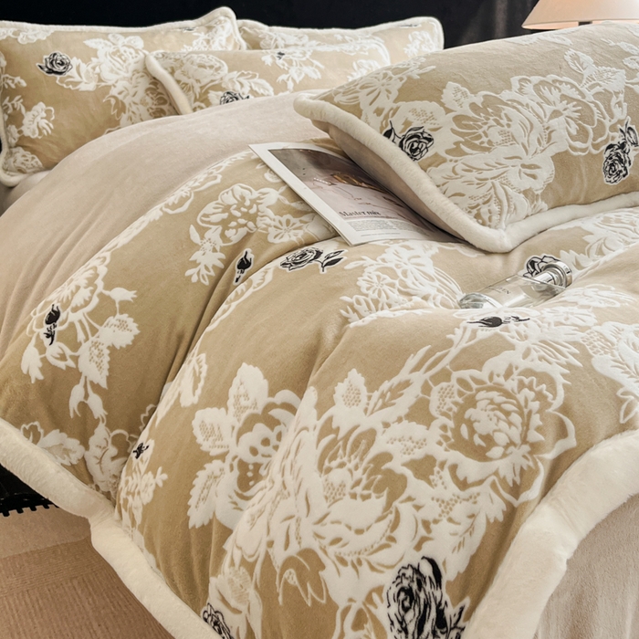 91家纺网 家纺一手货源 找家纺 极简 2025新款立体雕花牛奶绒四件套系列 罗赛拉-黄