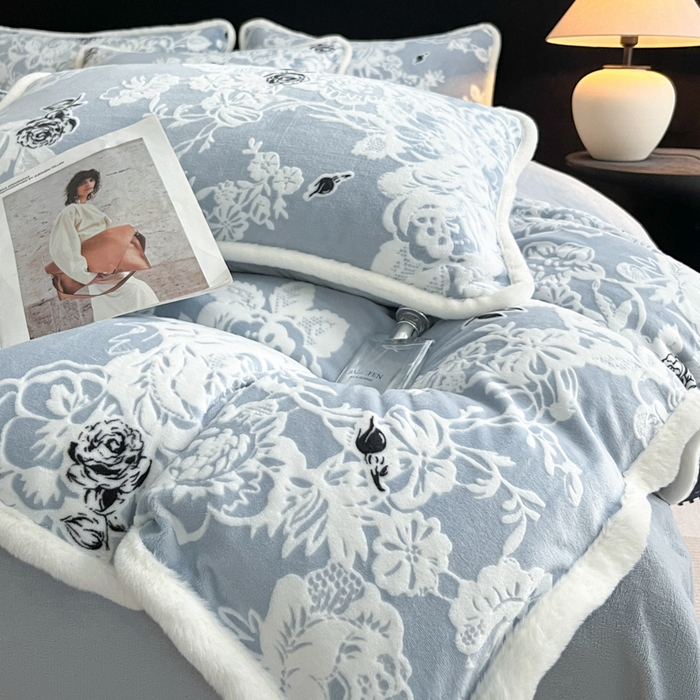 极简 2025新款立体雕花牛奶绒四件套系列 罗赛拉-蓝