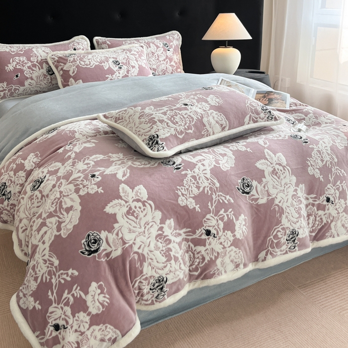 91家纺网 家纺一手货源 找家纺 极简 2025新款立体雕花牛奶绒四件套系列 罗赛拉-紫