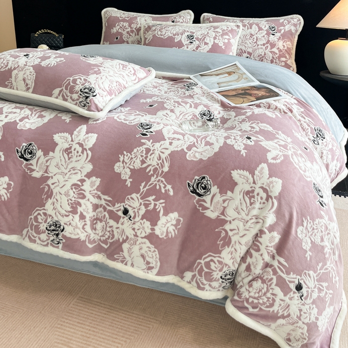 91家纺网 家纺一手货源 找家纺 极简 2025新款立体雕花牛奶绒四件套系列 罗赛拉-紫