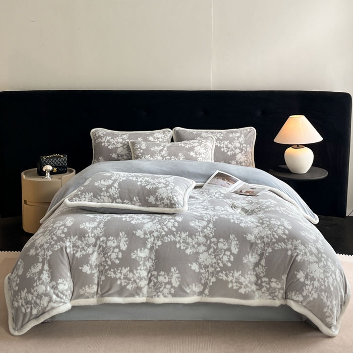 91家纺网 家纺一手货源 找家纺 极简 2025新款立体雕花牛奶绒四件套系列 米菲娜-灰