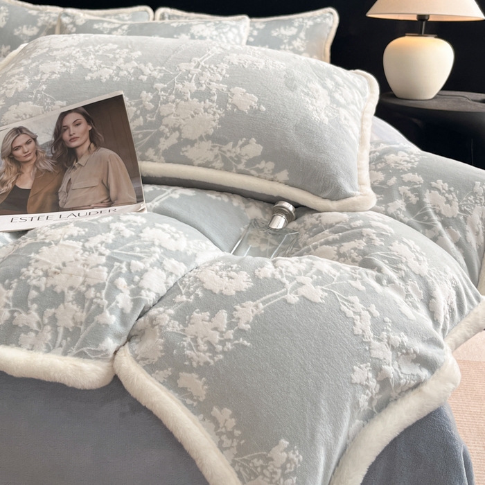 极简 2025新款立体雕花牛奶绒四件套系列 米菲娜-蓝