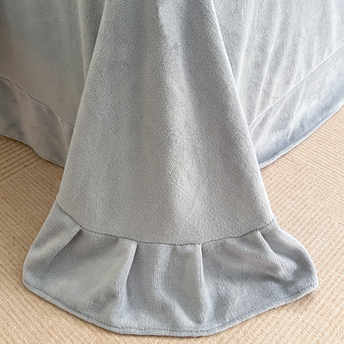 91家纺网 家纺一手货源 找家纺 极简 2025新款立体雕花牛奶绒四件套系列 米菲娜-蓝