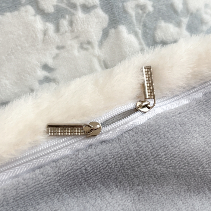 91家纺网 家纺一手货源 找家纺 极简 2025新款立体雕花牛奶绒四件套系列 米菲娜-蓝