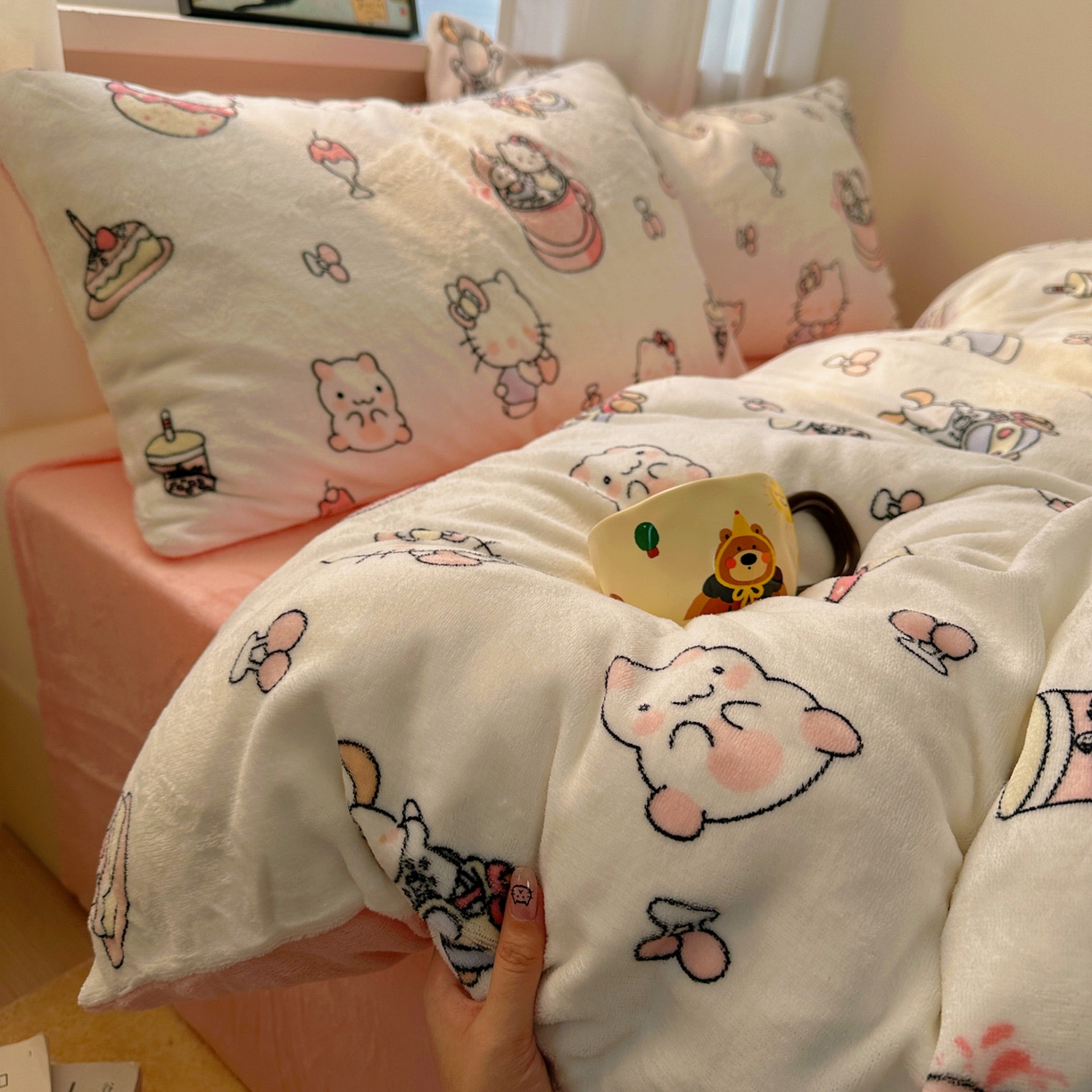 91家纺网 家纺一手货源 找家纺 （总）小叮当家纺仓储工厂店 买家秀 爆款花型2025新款小清新180克跑量款牛奶绒单被套 被套单件