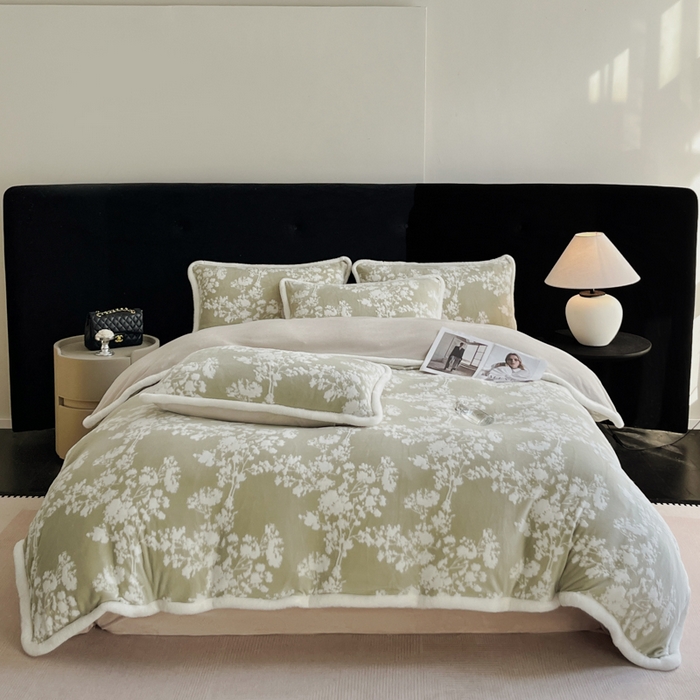 91家纺网 家纺一手货源 找家纺 极简 2025新款立体雕花牛奶绒四件套系列 米菲娜-绿