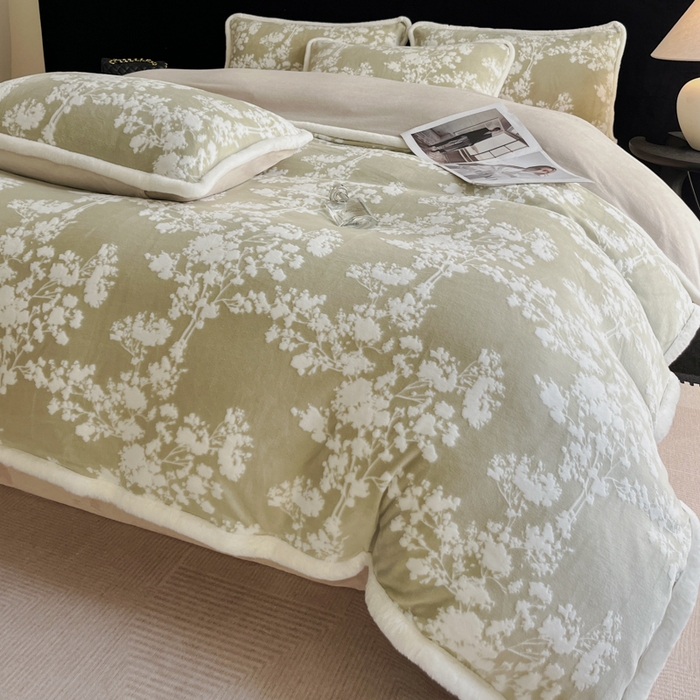 91家纺网 家纺一手货源 找家纺 极简 2025新款立体雕花牛奶绒四件套系列 米菲娜-绿