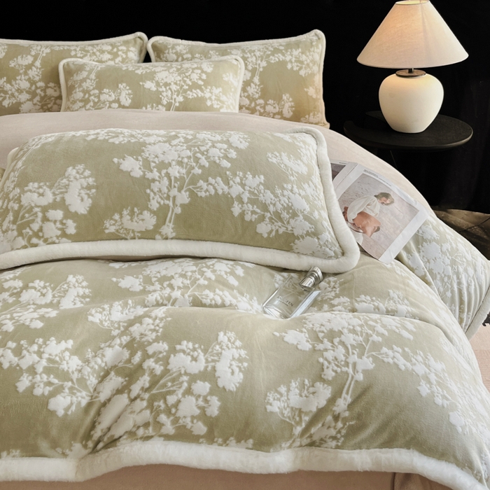 91家纺网 家纺一手货源 找家纺 极简 2025新款立体雕花牛奶绒四件套系列 米菲娜-绿