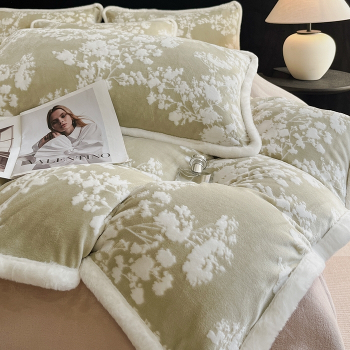 91家纺网 家纺一手货源 找家纺 极简 2025新款立体雕花牛奶绒四件套系列 米菲娜-绿