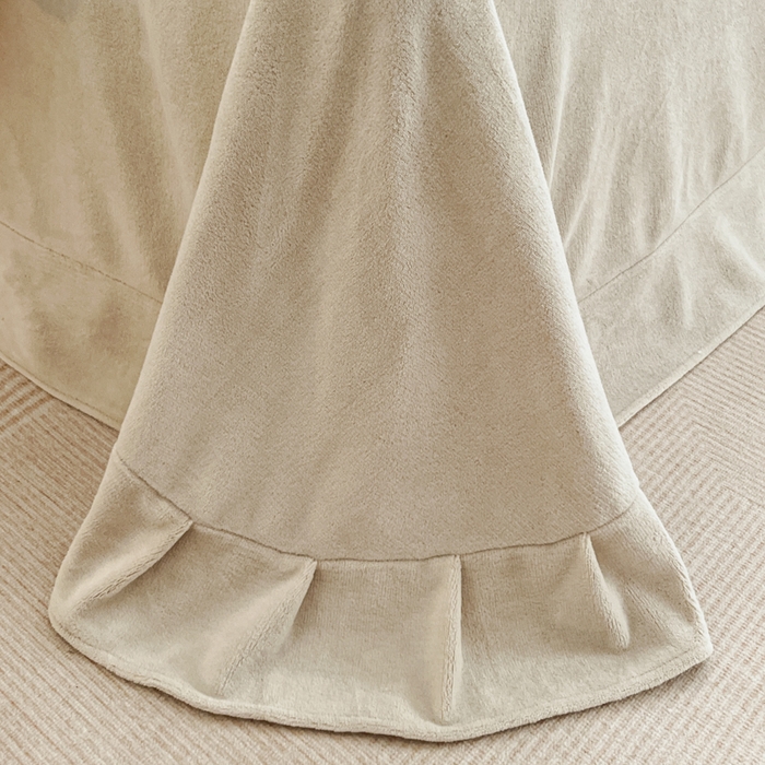 91家纺网 家纺一手货源 找家纺 极简 2025新款立体雕花牛奶绒四件套系列 米菲娜-绿