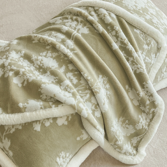 91家纺网 家纺一手货源 找家纺 极简 2025新款立体雕花牛奶绒四件套系列 米菲娜-绿