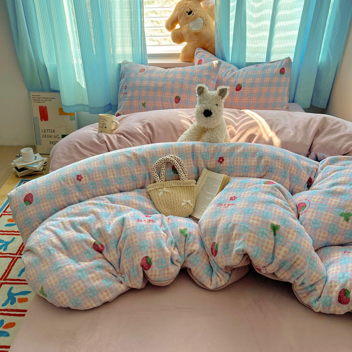 91家纺网 家纺一手货源 找家纺 小叮当家纺仓储工厂店 买家秀 爆款花型2025新款小清新180克跑量款牛奶绒单被套 被套单件 草莓星星