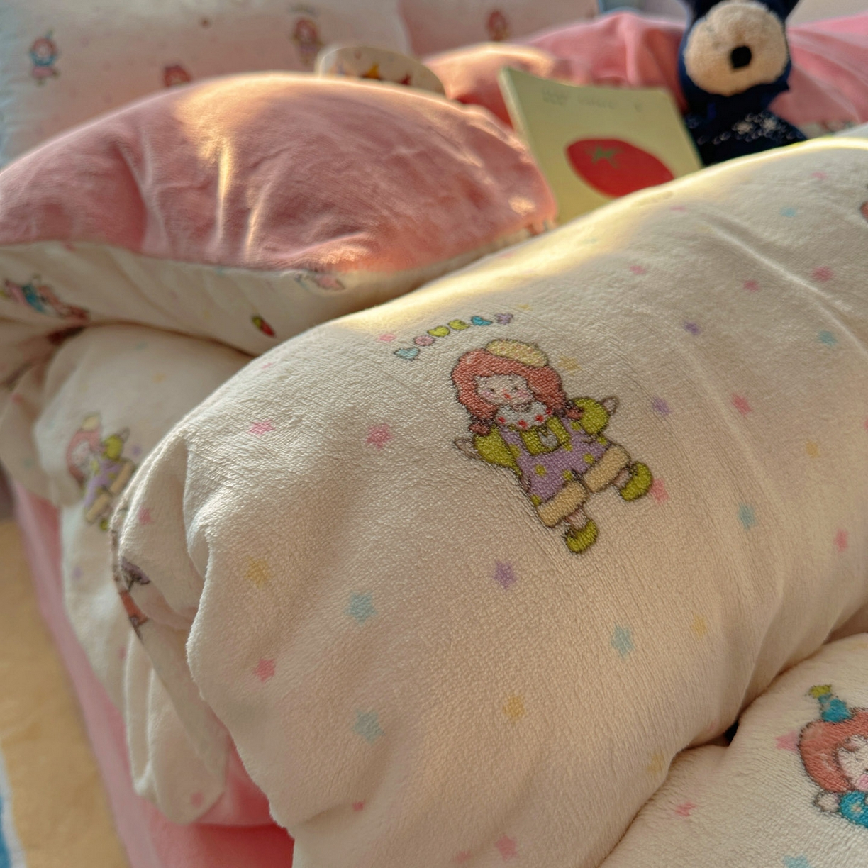 91家纺网 家纺一手货源 找家纺 小叮当家纺仓储工厂店 买家秀 爆款花型2025新款小清新180克跑量款牛奶绒单被套 被套单件 彩色星梦