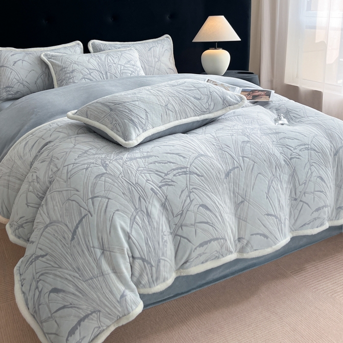 91家纺网 家纺一手货源 找家纺 极简 2025新款立体雕花牛奶绒四件套系列 普罗旺斯-蓝