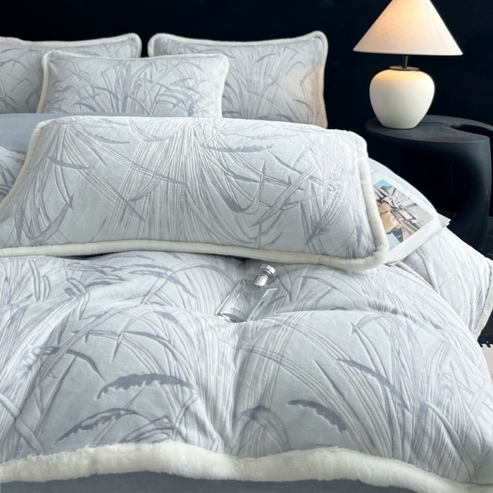 91家纺网 家纺一手货源 找家纺 极简 2025新款立体雕花牛奶绒四件套系列 普罗旺斯-蓝