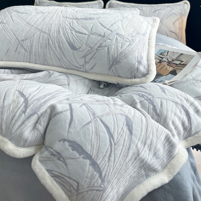 91家纺网 家纺一手货源 找家纺 极简 2025新款立体雕花牛奶绒四件套系列 普罗旺斯-蓝