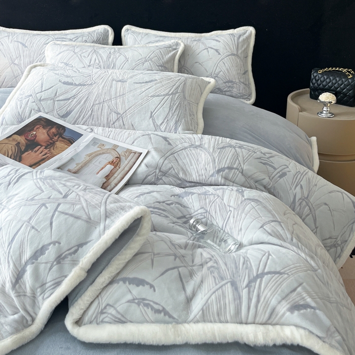 91家纺网 家纺一手货源 找家纺 极简 2025新款立体雕花牛奶绒四件套系列 普罗旺斯-蓝