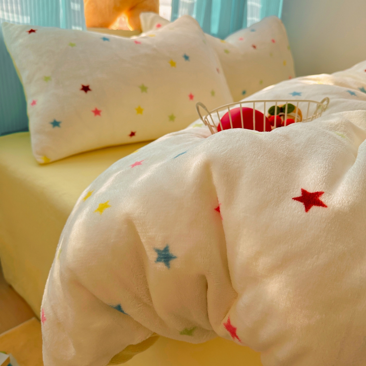 91家纺网 家纺一手货源 找家纺 小叮当家纺仓储工厂店 买家秀 爆款花型2025新款小清新180克跑量款牛奶绒单被套 被套单件 彩色星星