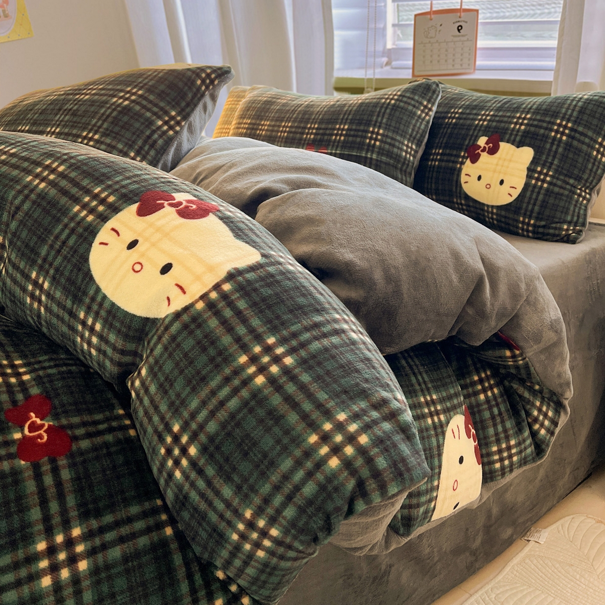 91家纺网 家纺一手货源 找家纺 小叮当家纺仓储工厂店 买家秀 爆款花型2025新款小清新180克跑量款牛奶绒单被套 被套单件 格调凯特