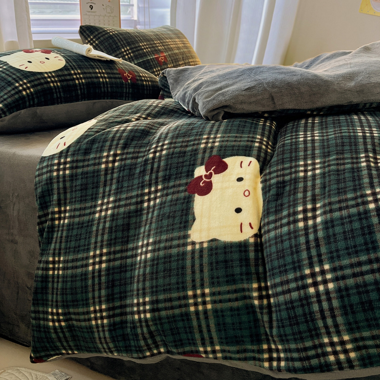 91家纺网 家纺一手货源 找家纺 小叮当家纺仓储工厂店 买家秀 爆款花型2025新款小清新180克跑量款牛奶绒单被套 被套单件 格调凯特