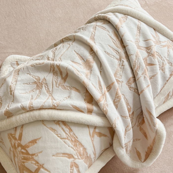 91家纺网 家纺一手货源 找家纺 极简 2025新款立体雕花牛奶绒四件套系列 赛诺斯-暖棕