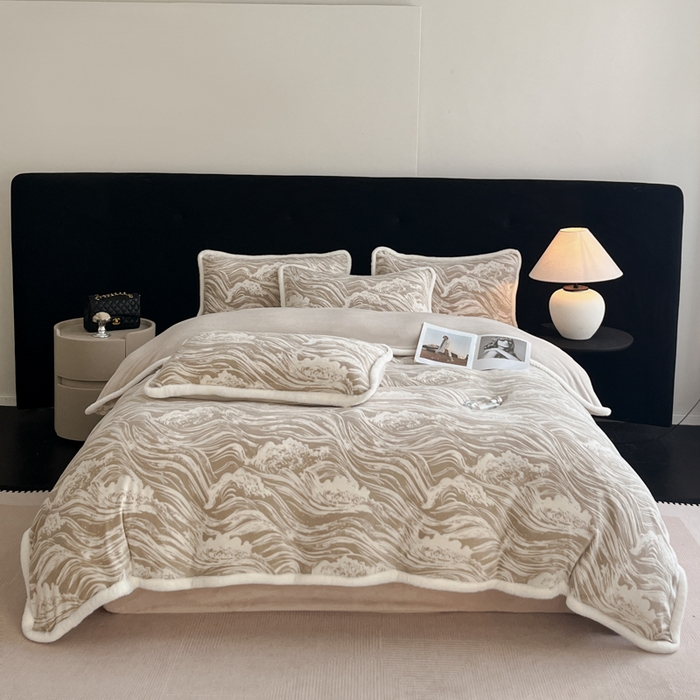 91家纺网 家纺一手货源 找家纺 极简 2025新款立体雕花牛奶绒四件套系列 托斯卡纳-棕