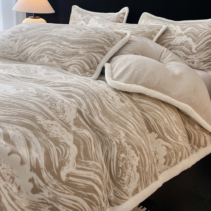 91家纺网 家纺一手货源 找家纺 极简 2025新款立体雕花牛奶绒四件套系列 托斯卡纳-棕