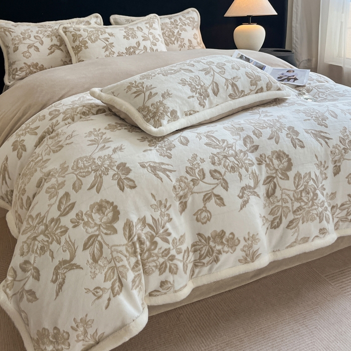 91家纺网 家纺一手货源 找家纺 极简 2025新款立体雕花牛奶绒四件套系列 瓦伦蒂亚-浅咖