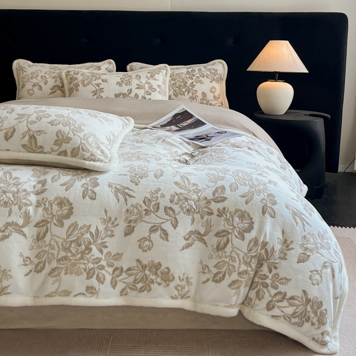 91家纺网 家纺一手货源 找家纺 极简 2025新款立体雕花牛奶绒四件套系列 瓦伦蒂亚-浅咖