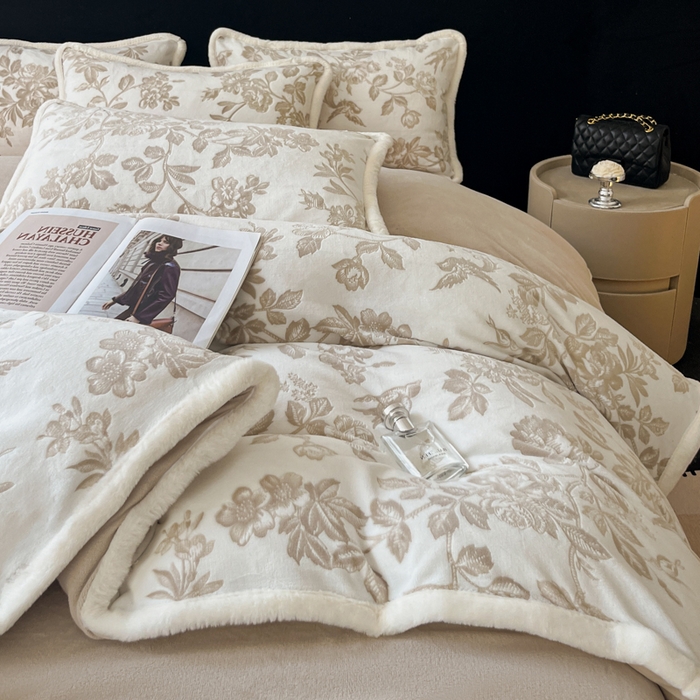 91家纺网 家纺一手货源 找家纺 极简 2025新款立体雕花牛奶绒四件套系列 瓦伦蒂亚-浅咖