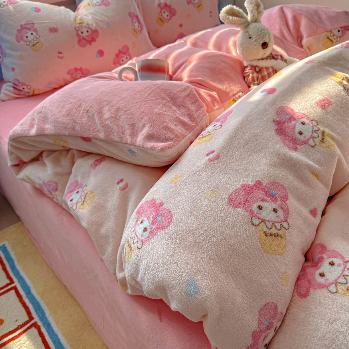 91家纺网 家纺一手货源 找家纺 小叮当家纺仓储工厂店 买家秀 爆款花型2025新款小清新180克跑量款牛奶绒单被套 被套单件 可爱美蒂