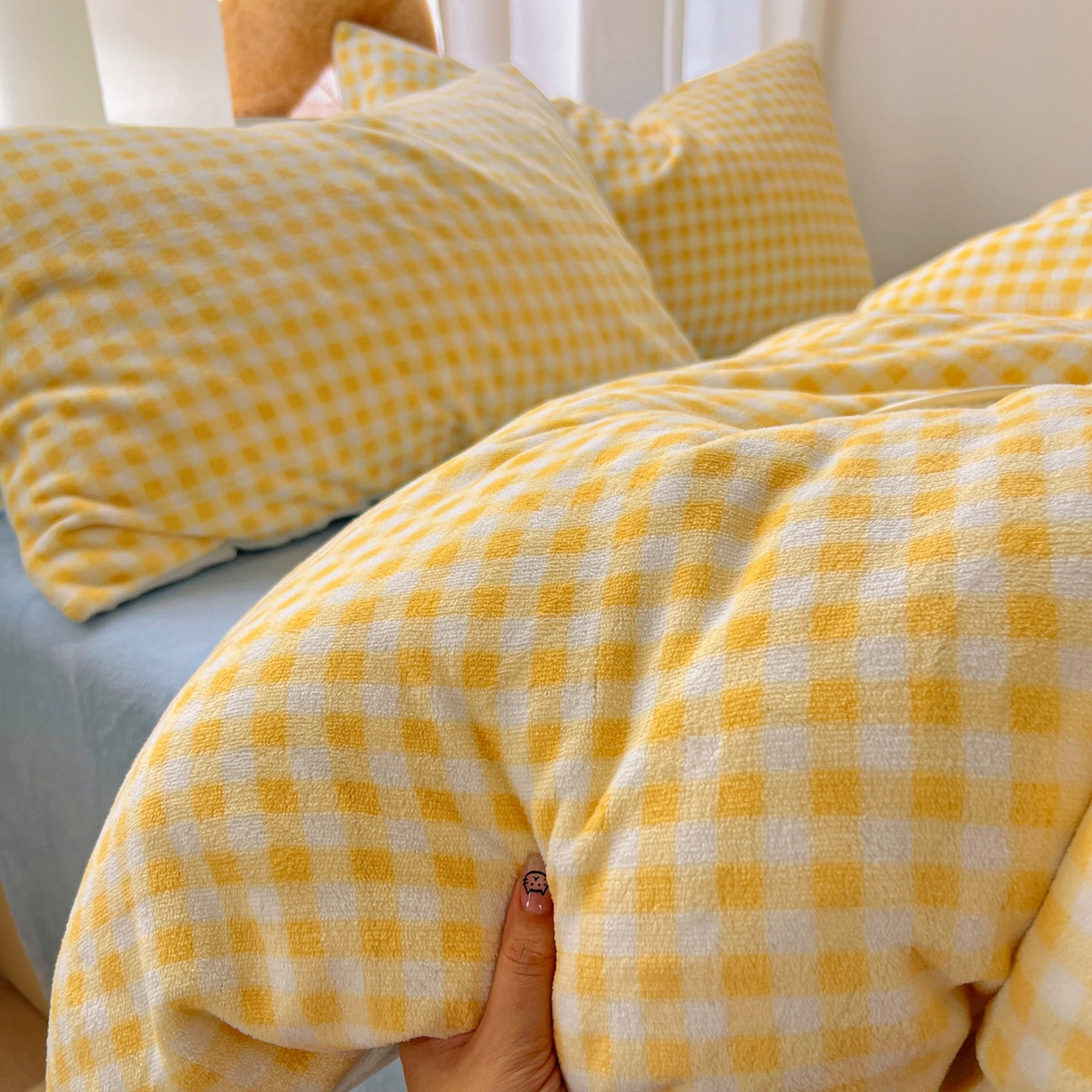 小叮当家纺仓储工厂店 买家秀 爆款花型2025新款小清新180克跑量款牛奶绒单被套 被套单件 浅蓝黄格