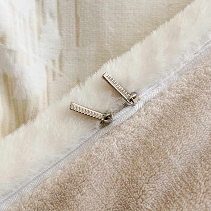 91家纺网 家纺一手货源 找家纺 极简 2025新款立体雕花牛奶绒四件套系列 伊贝尔-浅咖