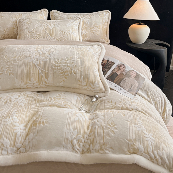 91家纺网 家纺一手货源 找家纺 极简 2025新款立体雕花牛奶绒四件套系列 伊贝尔-浅咖