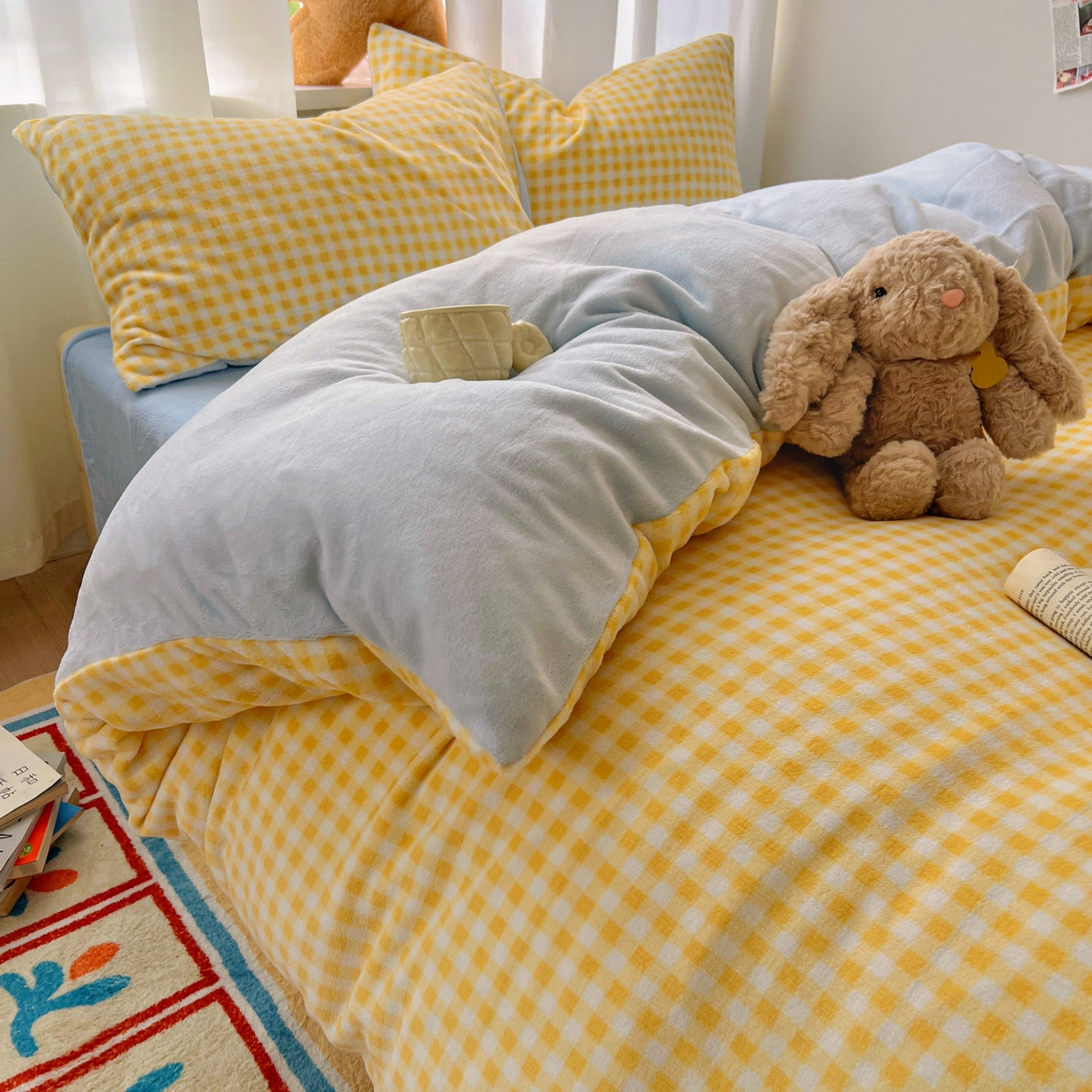 91家纺网 家纺一手货源 找家纺 小叮当家纺仓储工厂店 买家秀 爆款花型2025新款小清新180克跑量款牛奶绒单被套 被套单件 浅蓝黄格