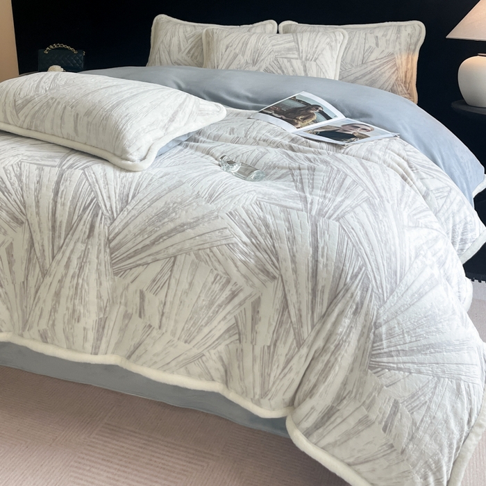 91家纺网 家纺一手货源 找家纺 极简 2025新款立体雕花牛奶绒四件套系列 伊莎-灰